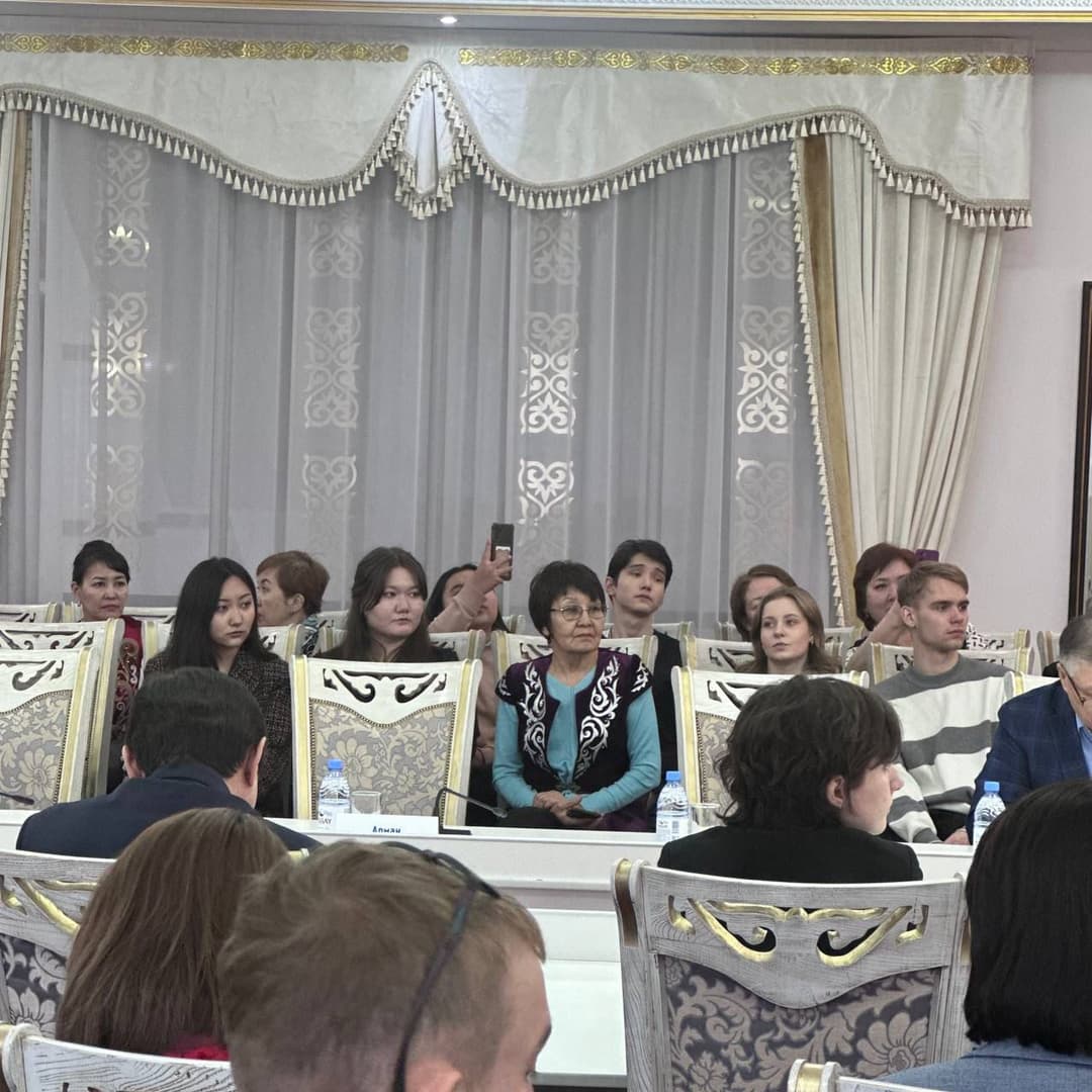 Esil University қызметкерлері мен студенттері «Қазақстан – Франция» кітабының тұсаукесеріне қатысты