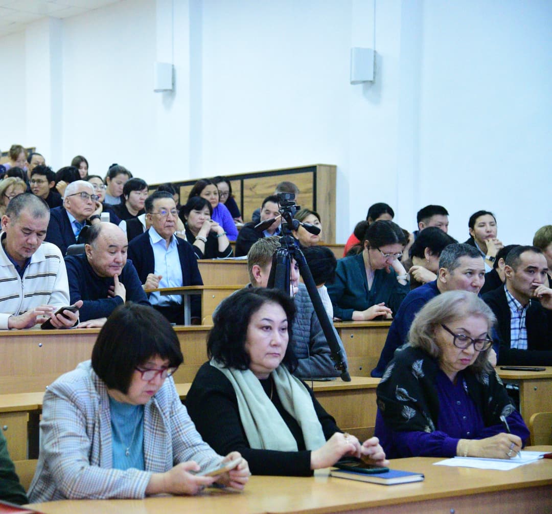 В Esil University прошла учебно-методическая конференция по современным трендам в высшем образовании