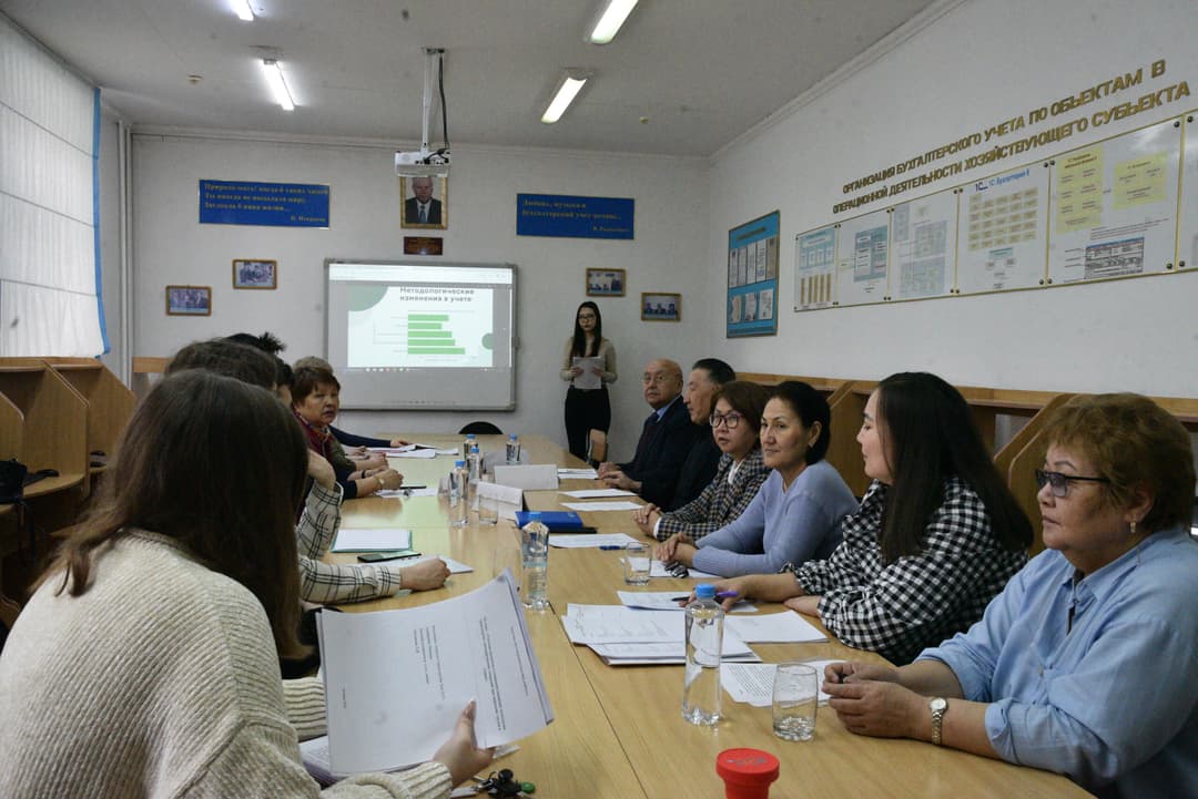 В Еsil University прошел первый тур НИРС по кафедре «Учету и аудит»