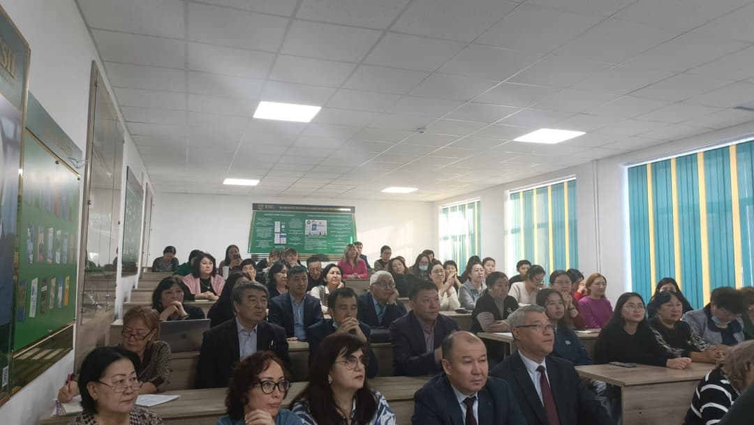 Esil University-де білім берудегі үрдістер мен инновациялар талқыланды