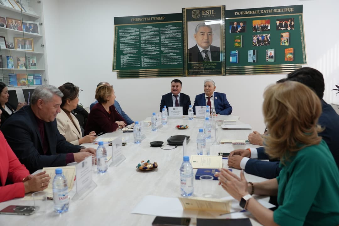 Esil University-дегі дөңгелек үстел: Қазақстандағы салық салудың трансформациясын талқылау