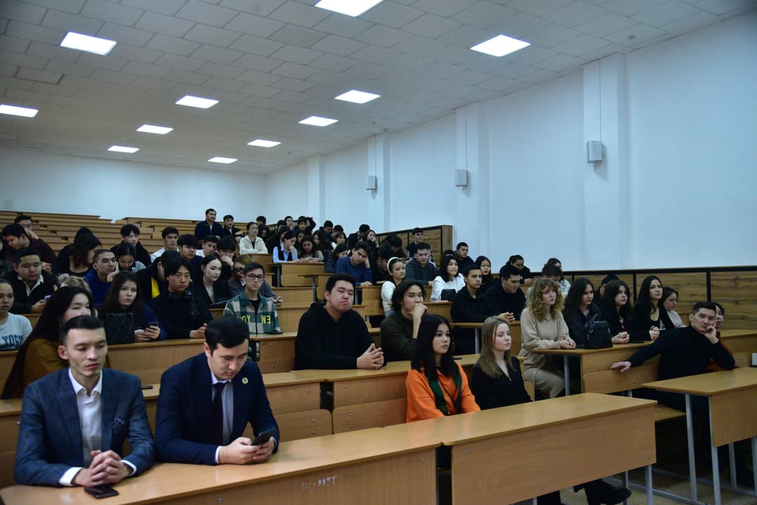 Esil University-де мемлекеттік рәміздердің маңызы туралы семинар өтті