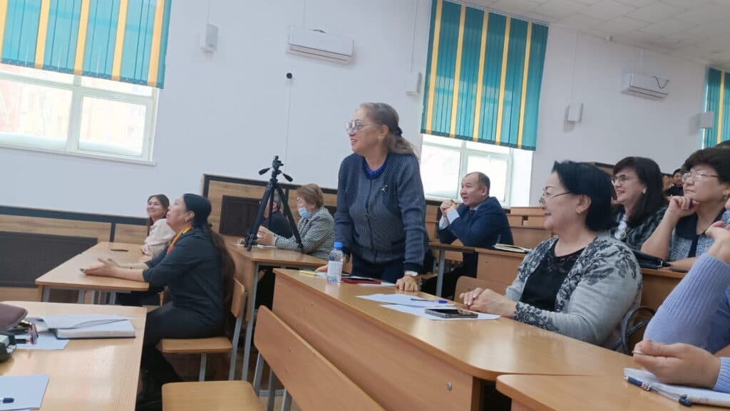 «Жоғары білім саласындағы заманауи үрдістер мен инновациялар» тақырыбында оқу-әдістемелік конференция өтті