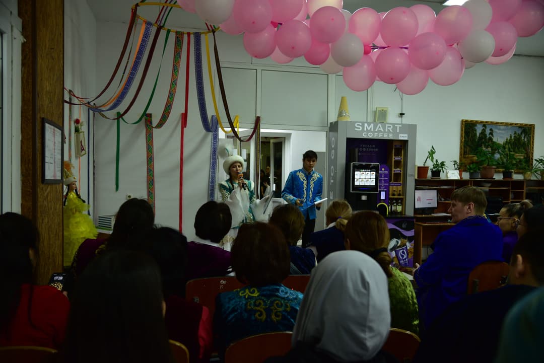 Esil University Студенттер үйінде «Көрісу күні» аталып өтті