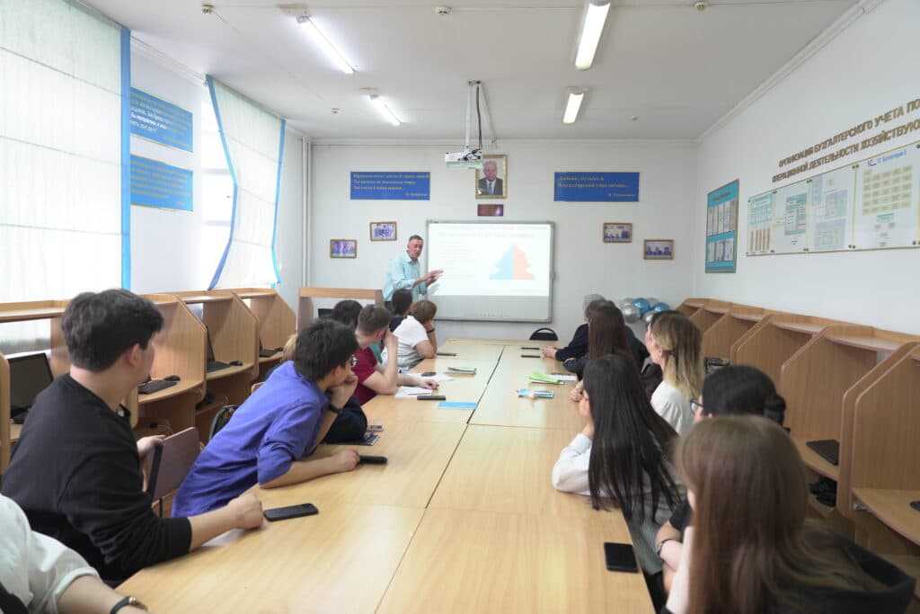 Esil University-де Қазақстанның демографиялық дамуы бойынша дөңгелек үстел өтті