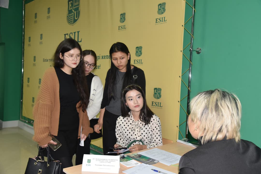 Esil University түлектеріне арналған бос жұмыс орындары жәрмеңкесі 25 сәуірде өтеді