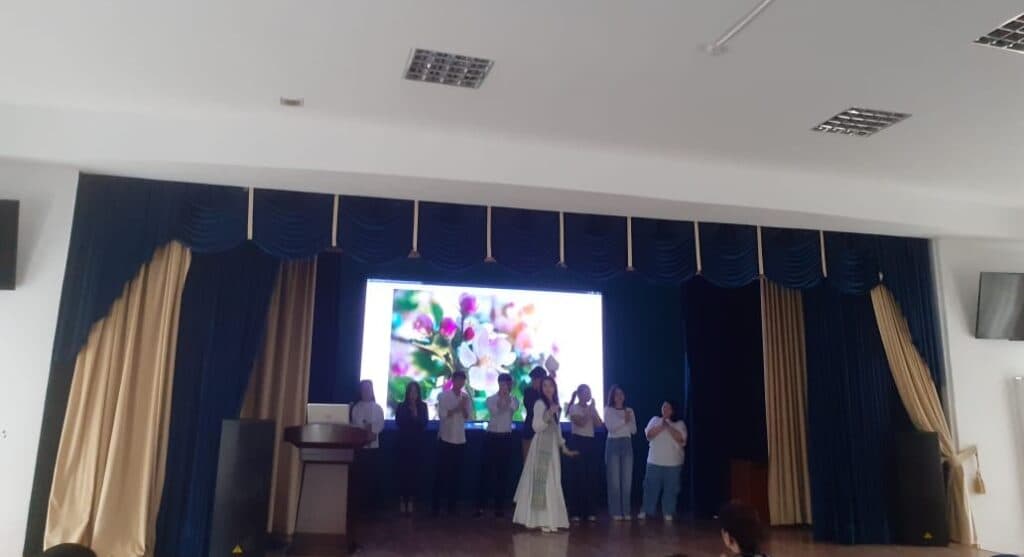 The ‘Hello, Spring!’ Festival Was Held for First-Year Students