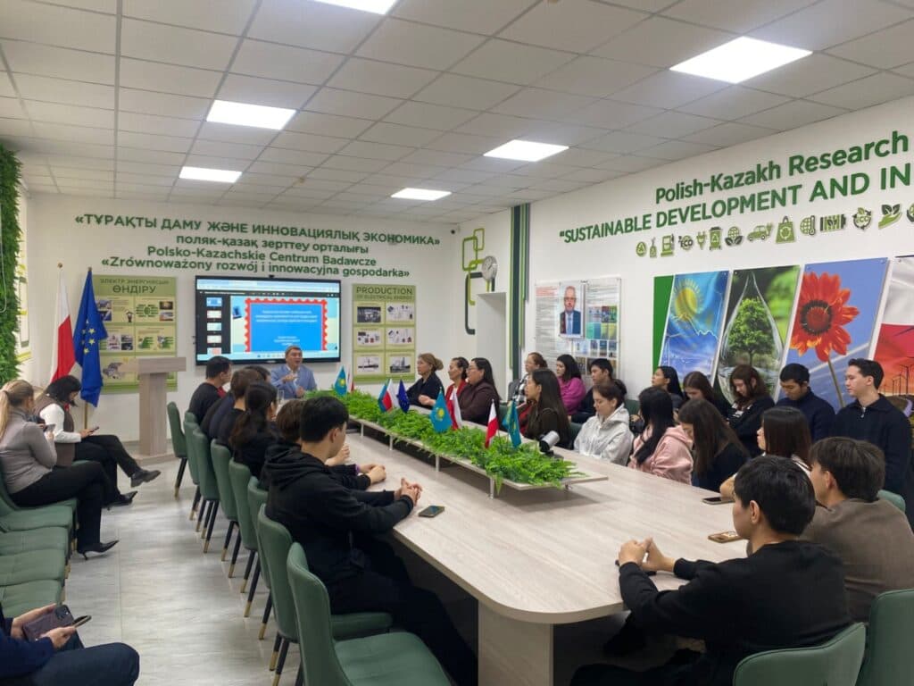 Improving Financial Literacy: A Meeting Featuring a Mazhilis Deputy
