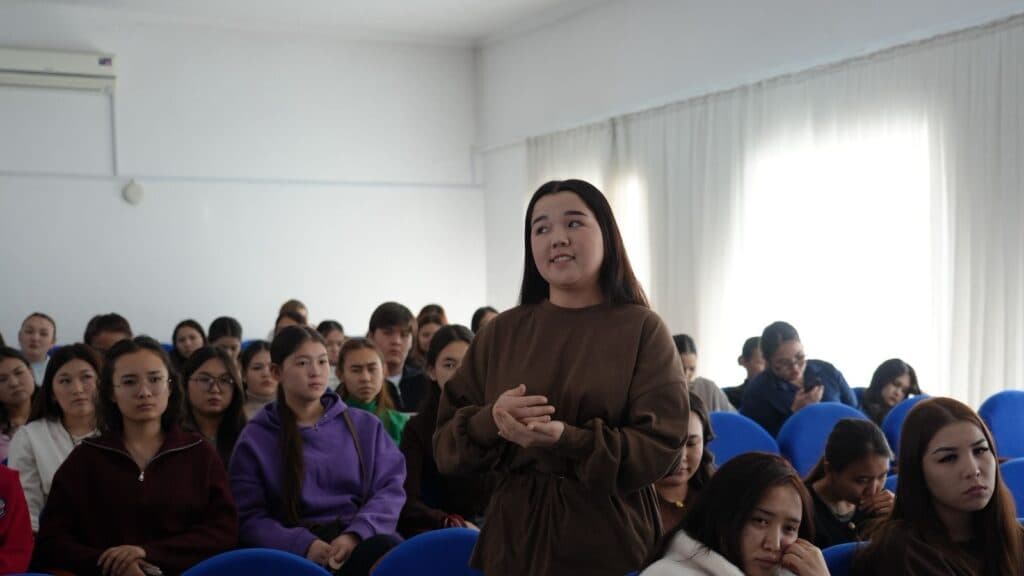 «Әлеуметтік жұмыс» БББ студенттеріне оқыту семинары өткізілді