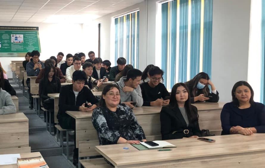 Esil University-де ҚР Ұлттық валюта күніне орай викторина өтті