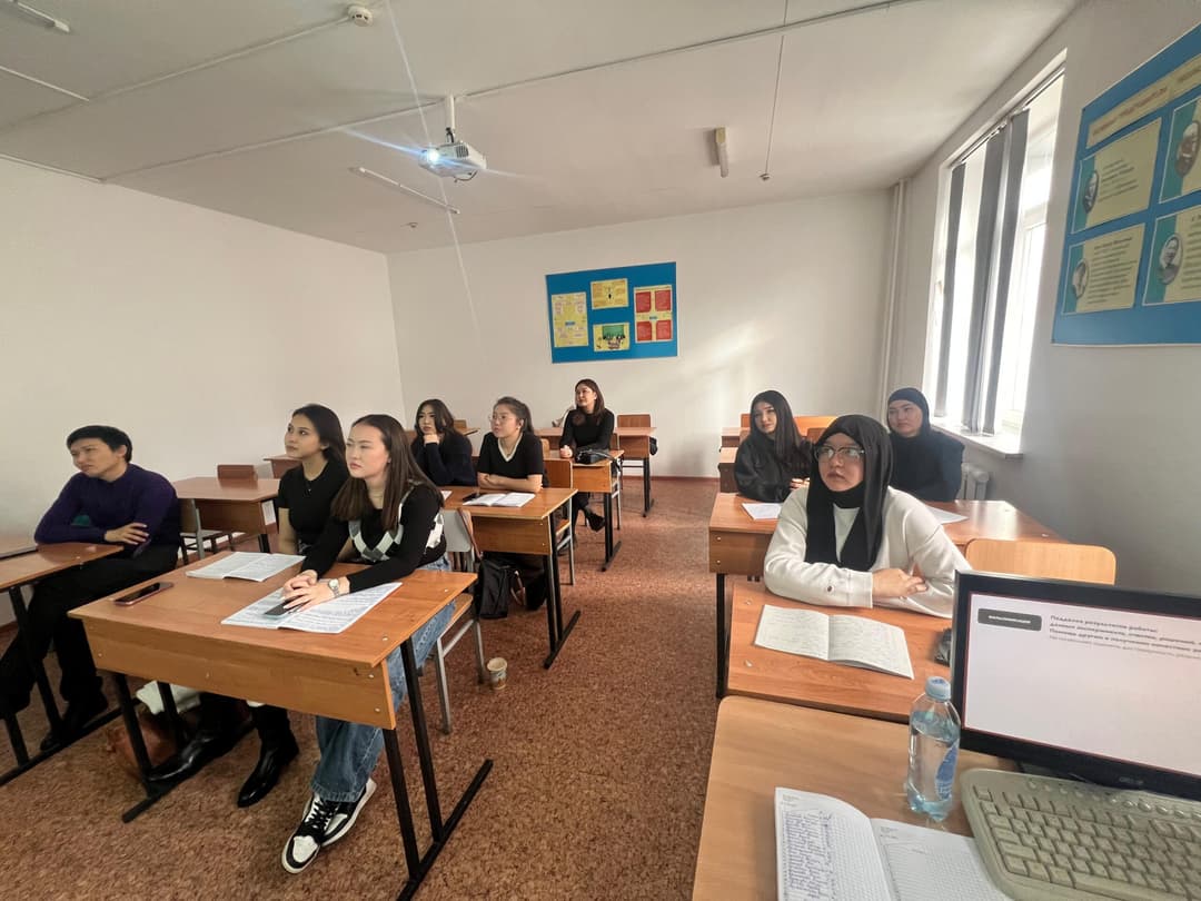 Esil University-де академиялық адалдық тақырыбында кураторлық сағат