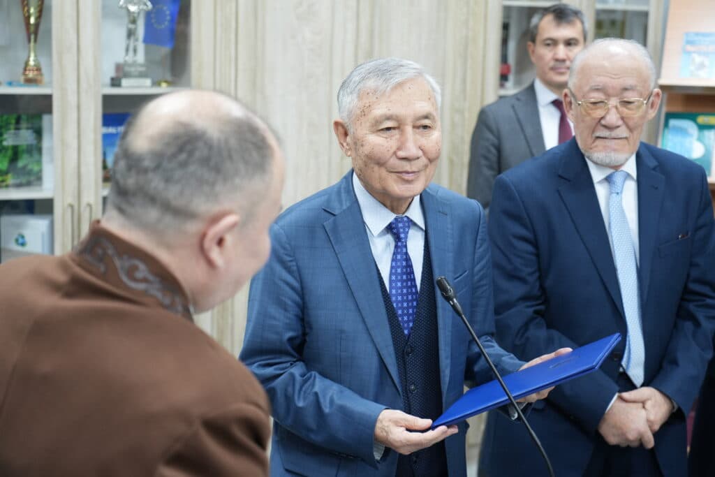 An International Round Table Was Held at Esil University