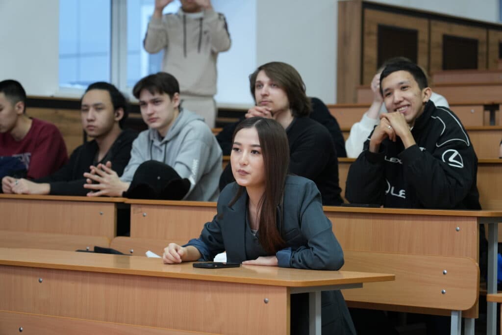 Esil University-де «Отбасылық құндылықтар және қаржылық сауаттылық» семинары өтті