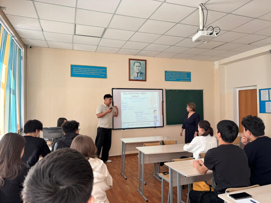 Esil University-де темекі шегудің зияны мен салауатты өмір салты талқыланды