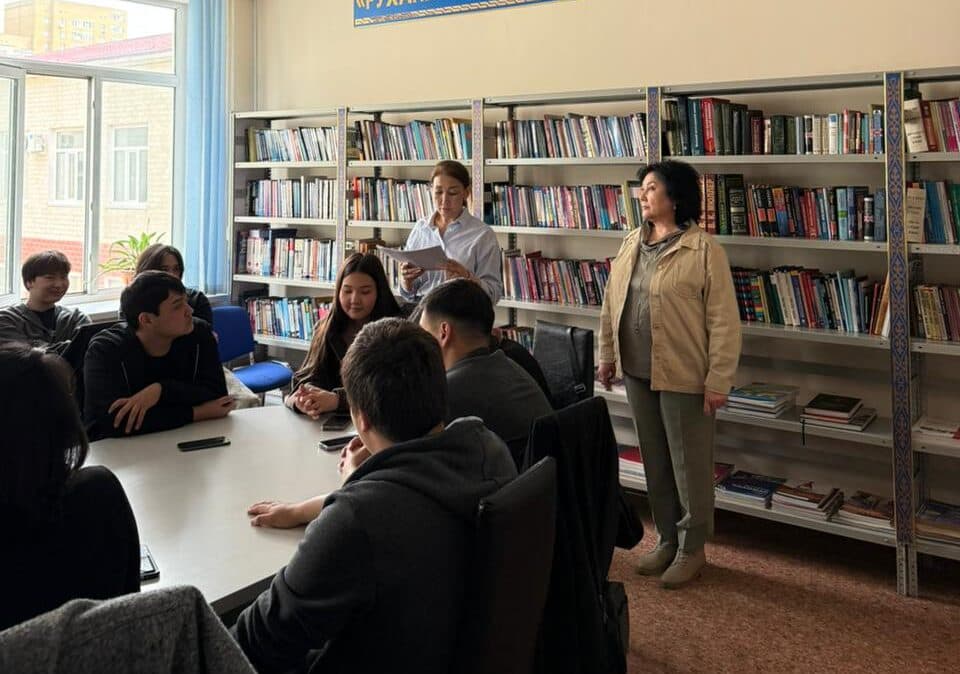 «Жастар арасында суицидтік мінез-құлықтың алдын алу» тақырыбында кураторлық сағат