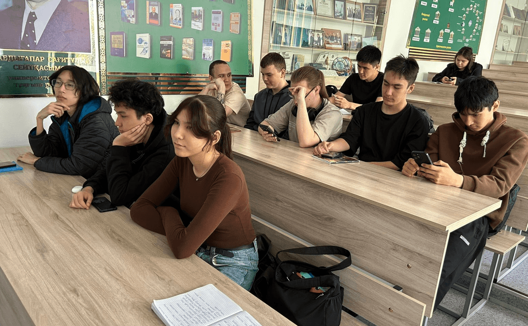 Esil University провели экскурсию по университету с участием представителя туристической отрасли