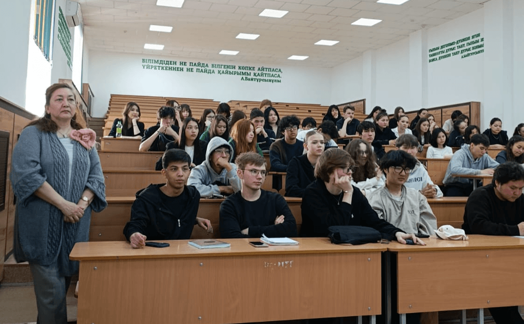 Esil University провели встречу по профилактике инфекционных заболеваний и ЗОЖ