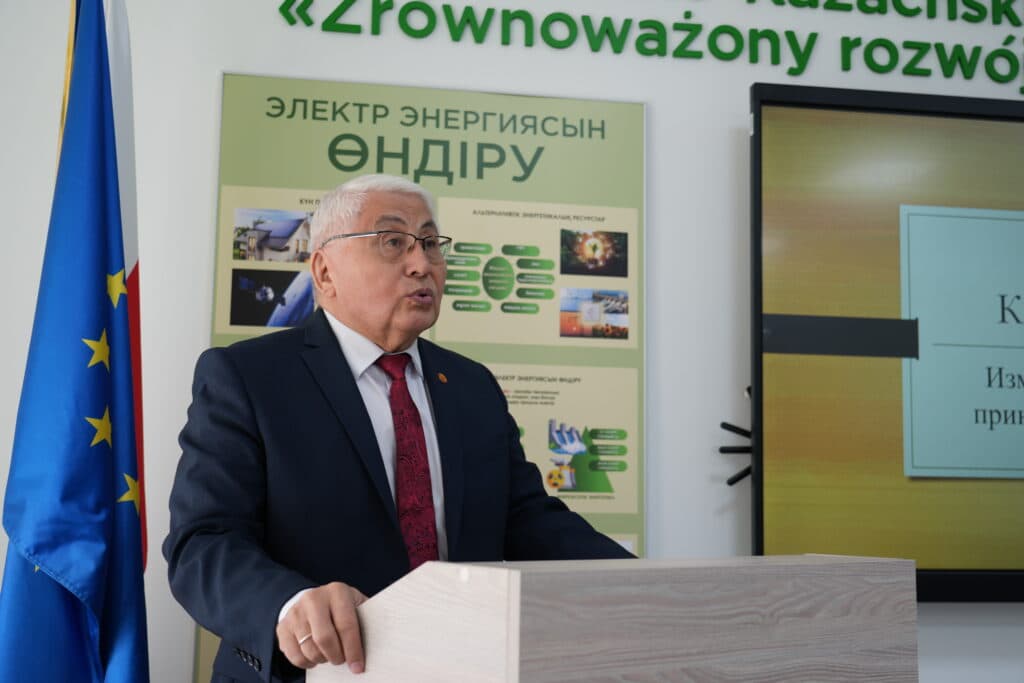 Esil University faculty met to discuss the new Constitution
