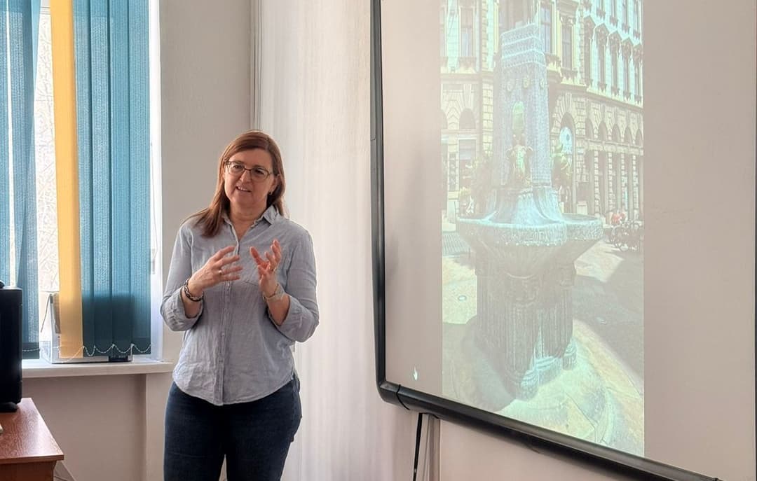 В рамках программы Erasmus+ ESIL University принял профессора из Budapest Metropolitan University (Венгрия)