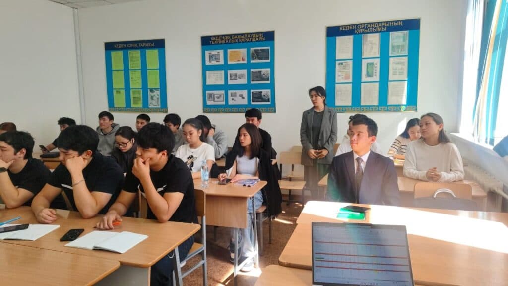 В Esil University проведены кураторские часы по вопросам академической честности