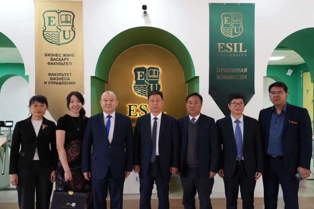 Esil University-де Нанкин педагогикалық университетінің (Қытай) делегациясымен кездесу өтті