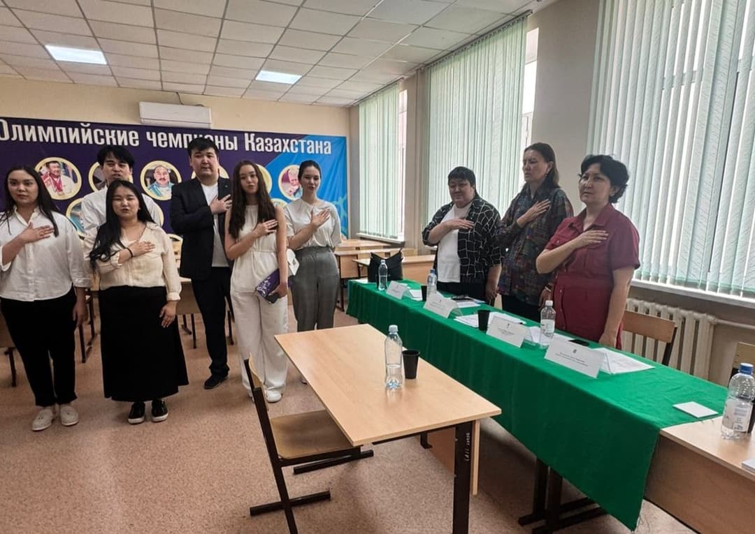 Студенты Esil University приняли участие в мероприятии ко Дню государственных символов