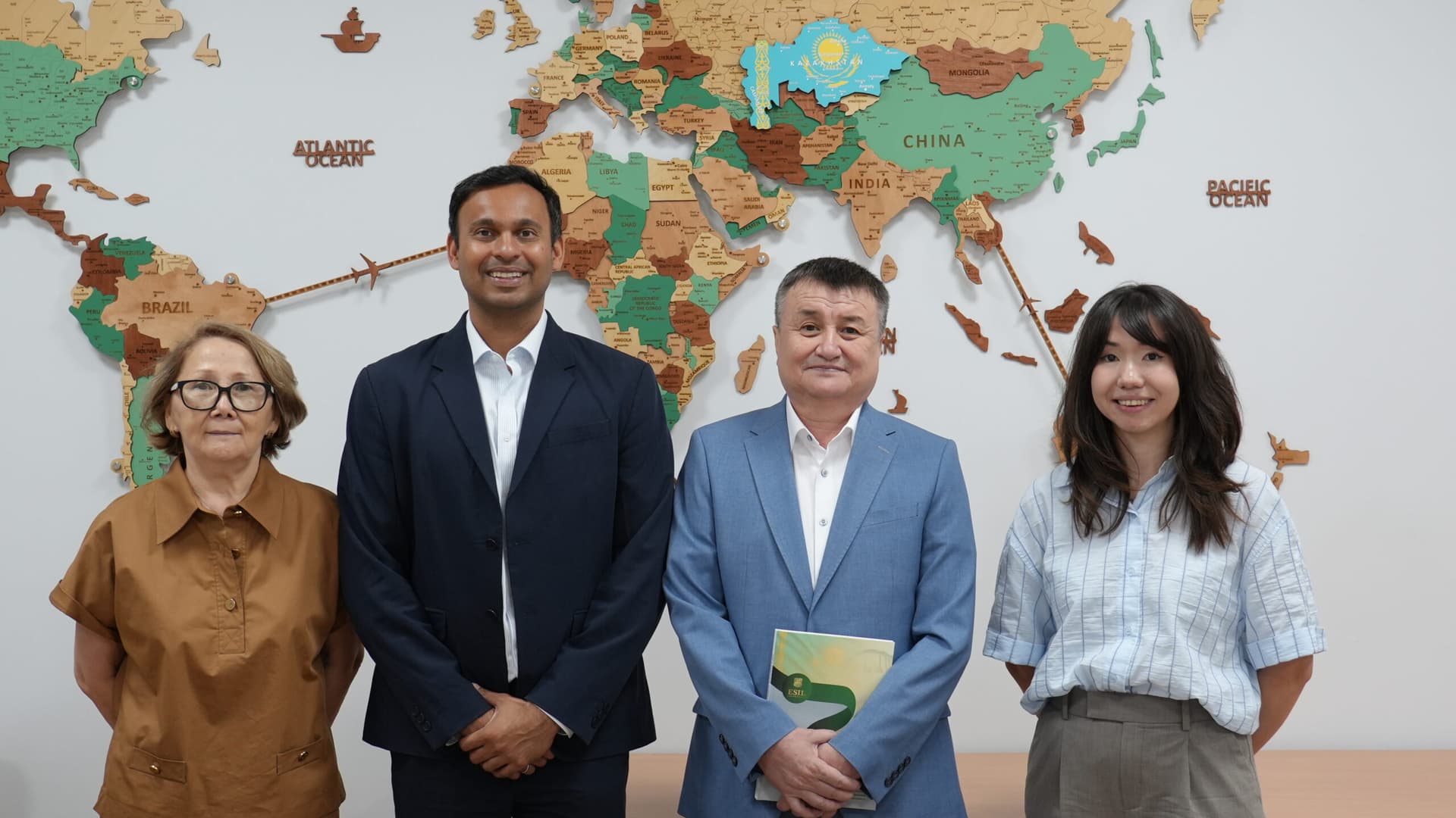 A meeting with a professor from the University of Lausanne (Switzerland) was held at ESIL University