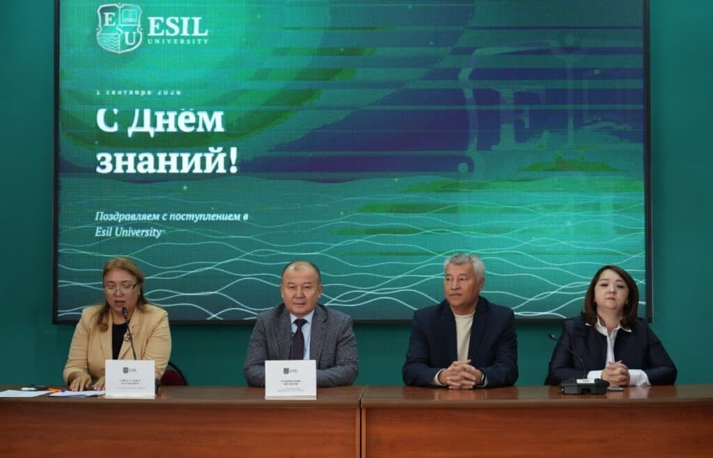 Первокурсники Esil University познакомились с факультетами и организацией учебного процесса