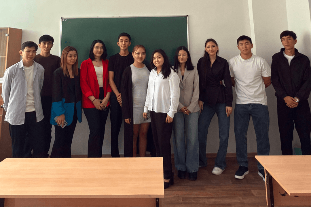 Кураторский час для студентов групп Б-Қаржы 24/1Қ и Б-Қаржы 25/23Қ