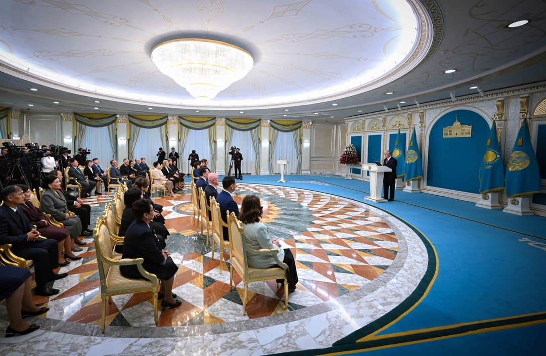 Профессор Esil University Мурат Алиев награжден медалью «Ерен еңбегі үшін»