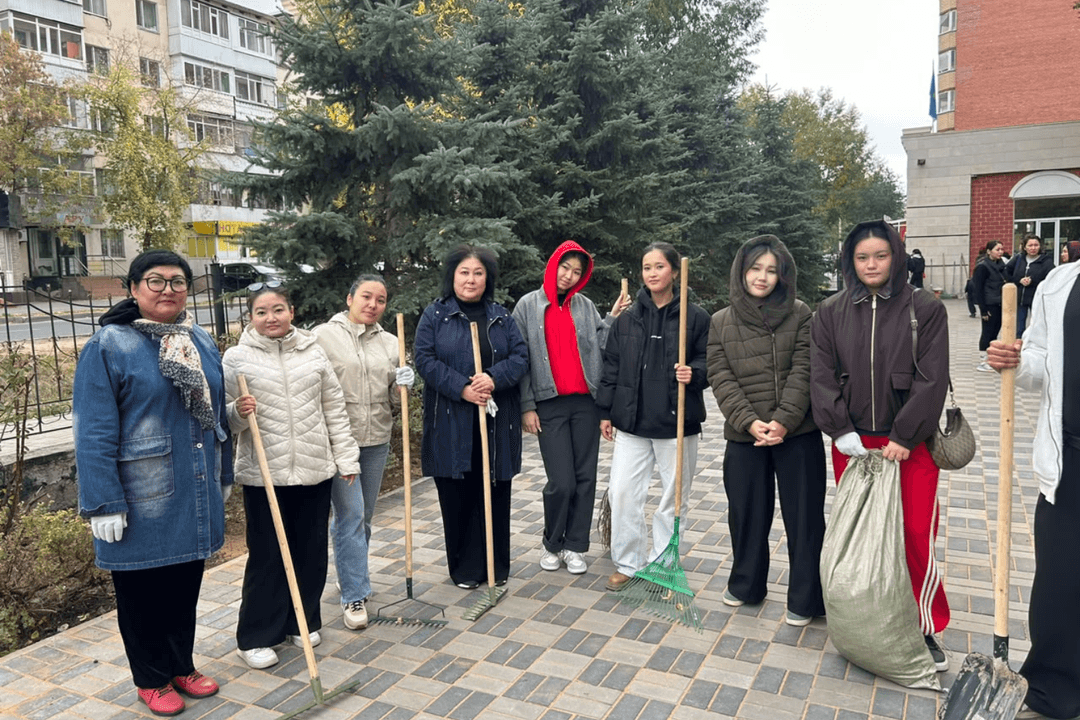 Участие студентов Esil University в экологической инициативе «Таза Қазақстан»