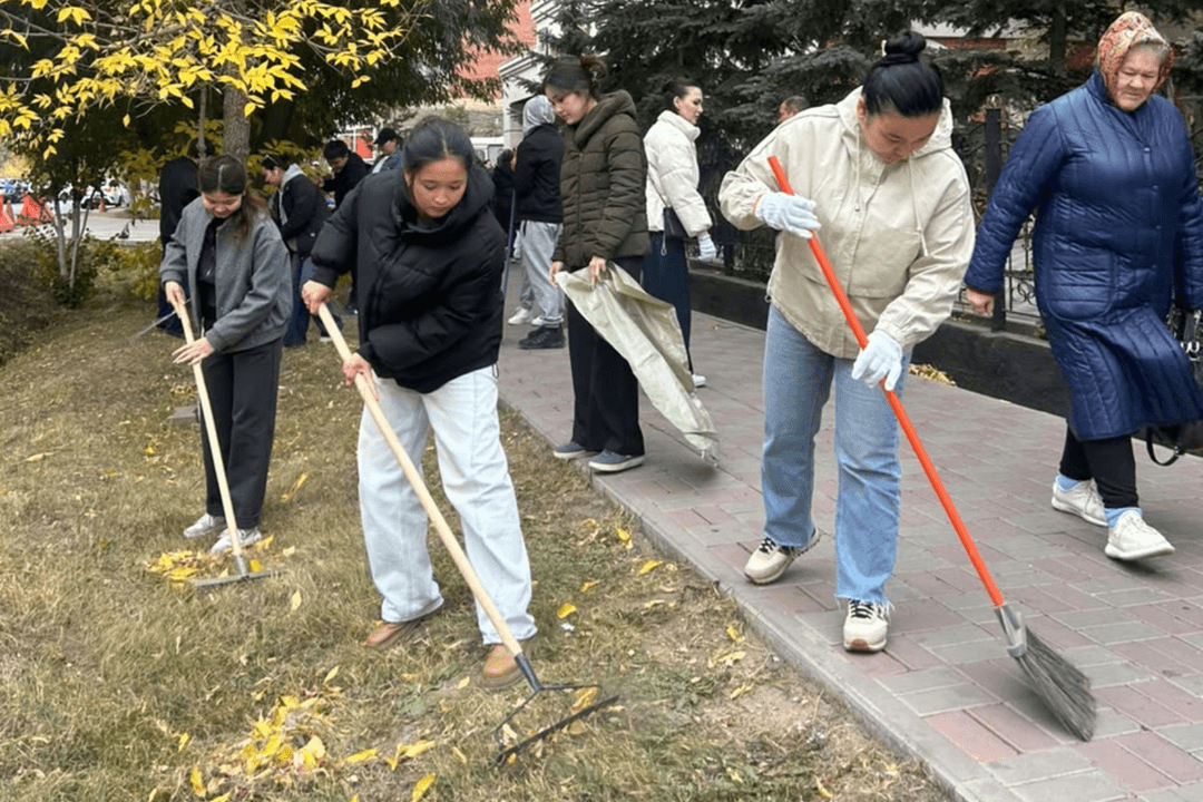 Участие студентов Esil University в экологической инициативе «Таза Қазақстан»