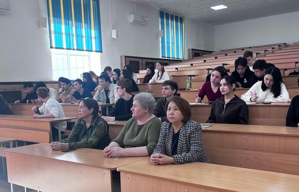 Esil University-де статистикадан ашық сабақ