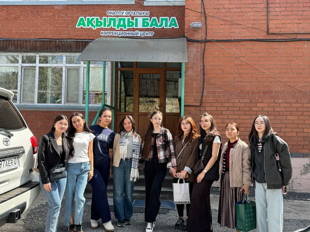 Esil University студенттерінің «Ақылды бала» орталығындағы көшпелі сабағы
