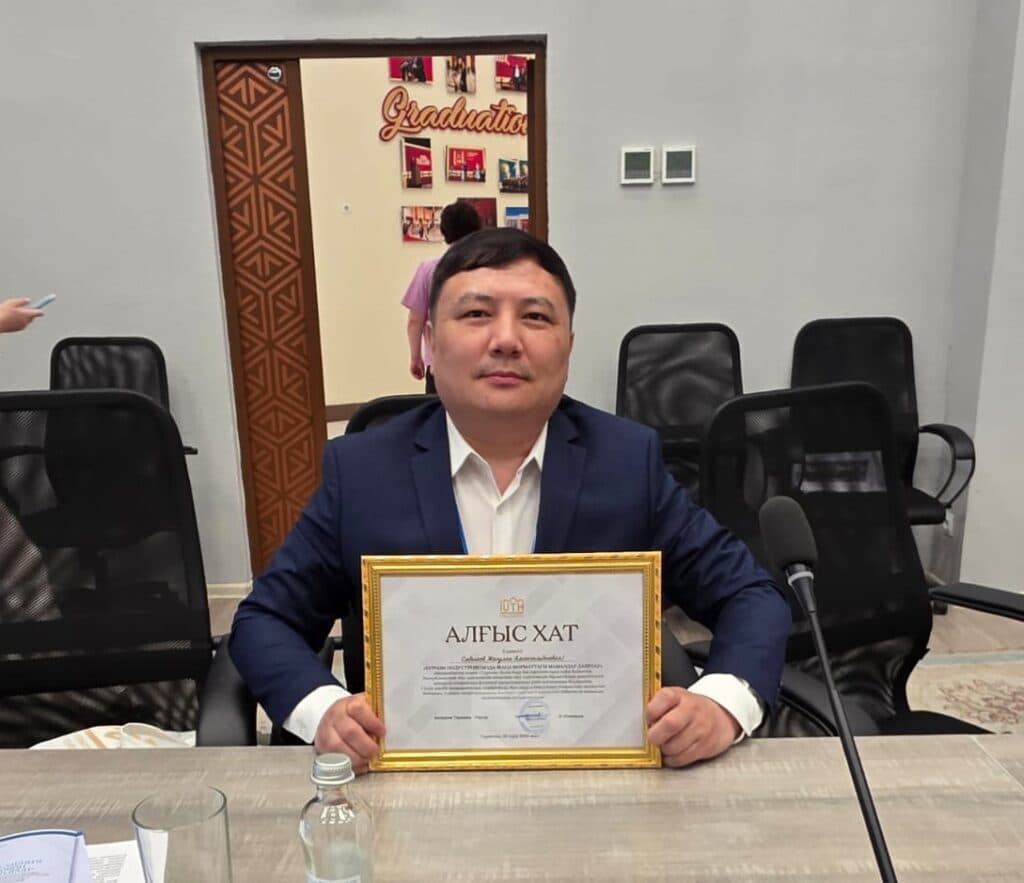 Esil University 代表参加在突厥斯坦举行的旅游教学方法委员会会议