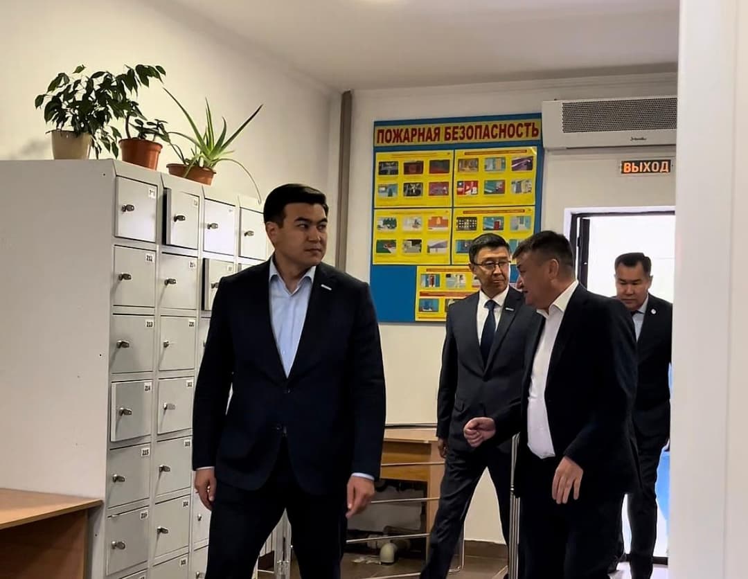 Esil University жатақханасындағы жағдайларды тексеру