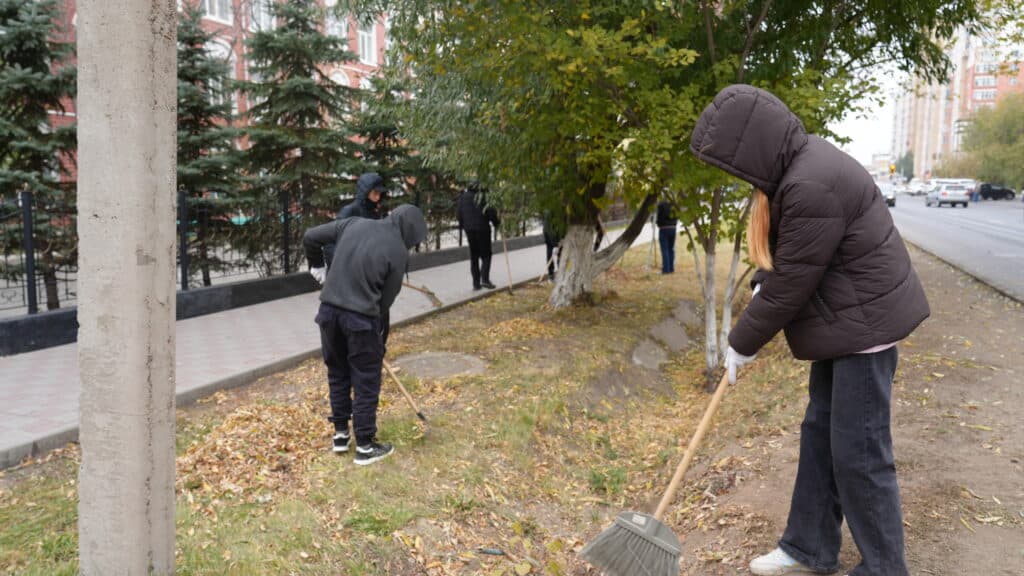 Esil University студенттері мен оқытушылары экологиялық акцияға қатысты