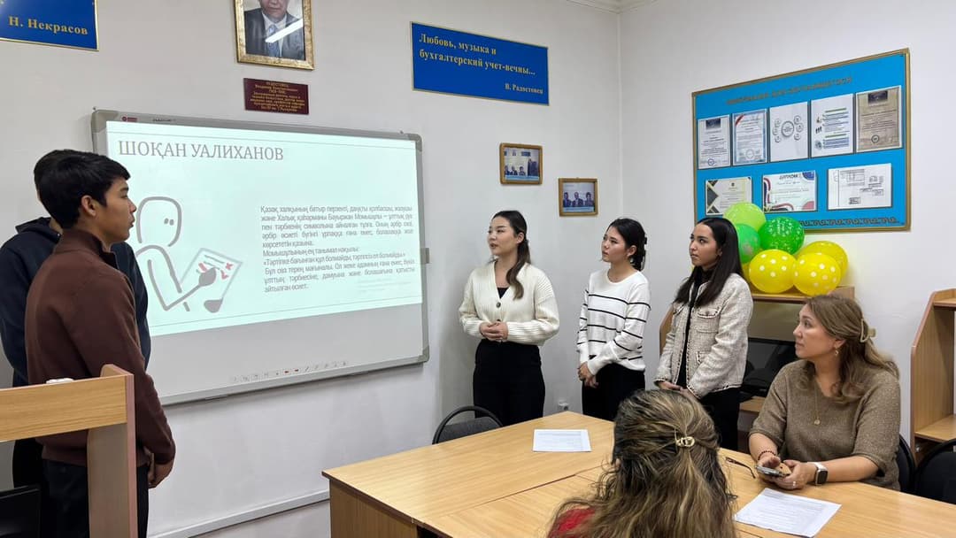 Студенттермен тәрбие жұмысы жүргізілді