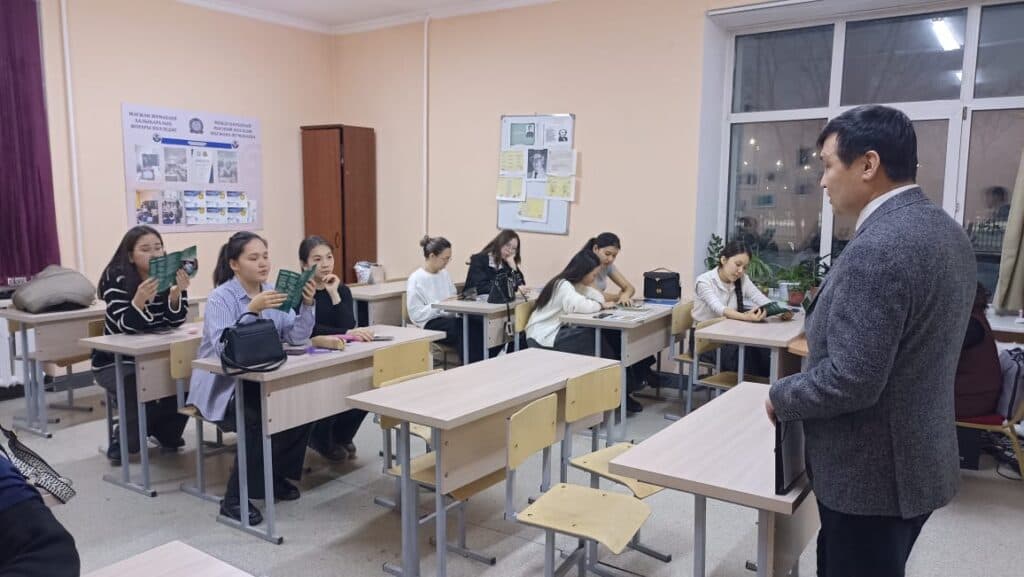 Мағжан Жұмабаев атындағы Халықаралық колледж түлектерімен кездесу