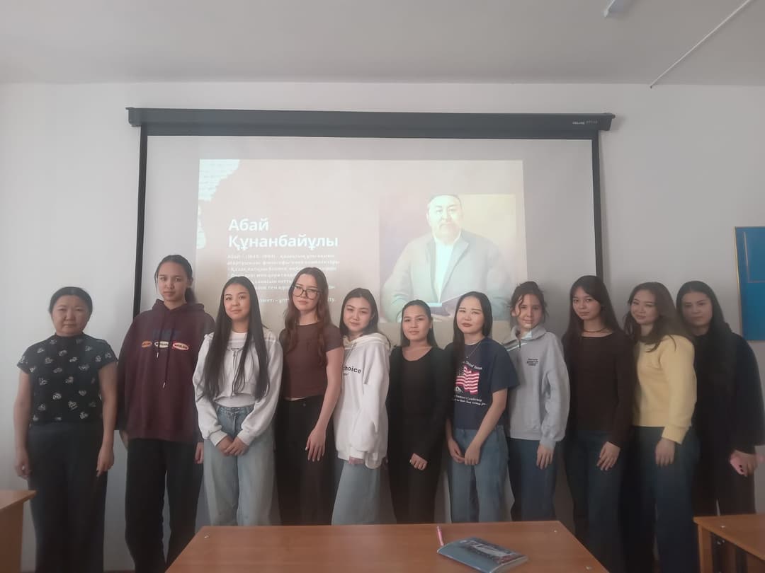 Esil University-де «Ұлтқа қызмет етудің жарқын үлгілері» тәрбиелік іс-шарасы өтті