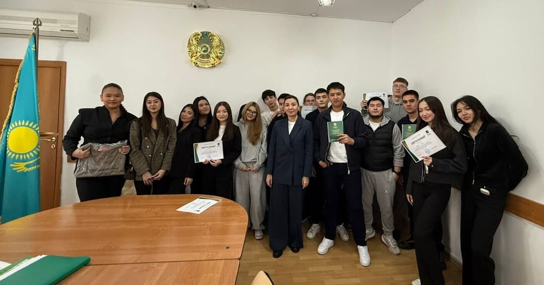 Конституциялық пікірталастар: кәсіпқойларды қалыптастыратын тәжірибе