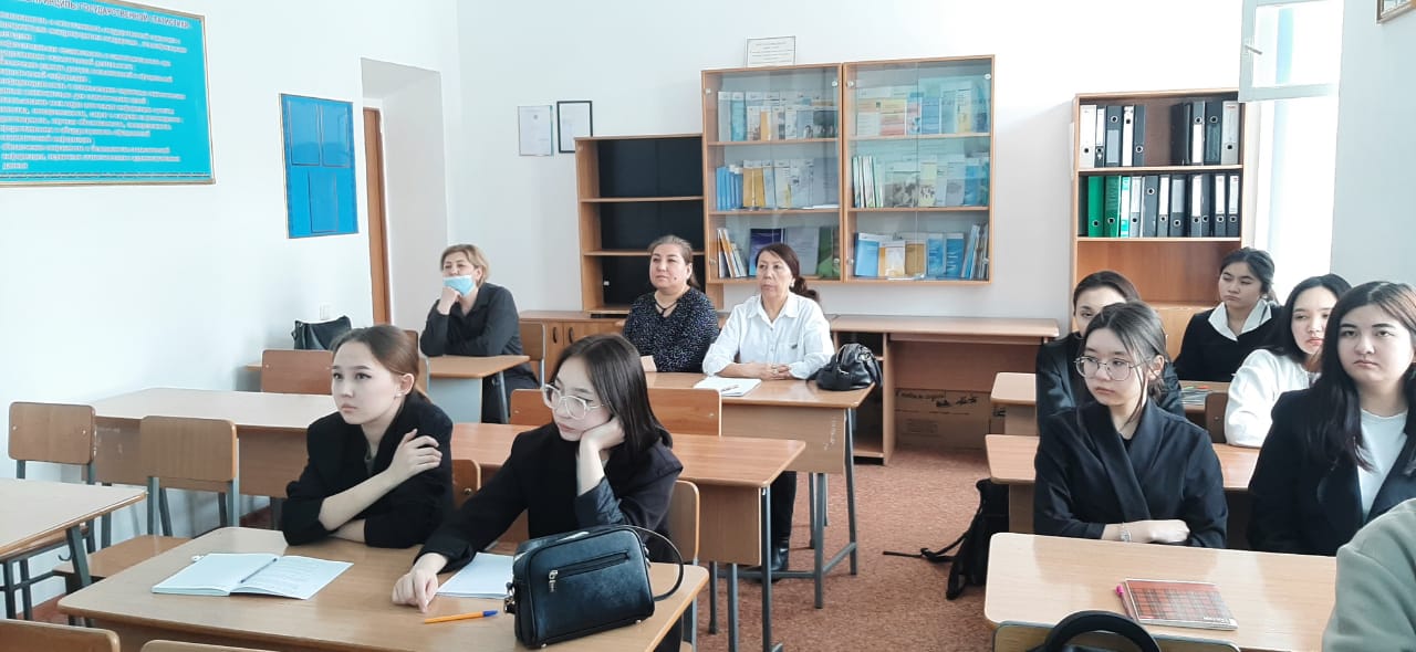 Members of the "Polylingua" student research club