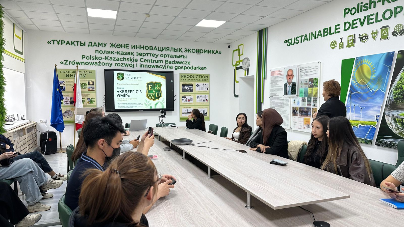 Тренинг «Жизнь без барьеров» в Esil University: развитие уверенности и инклюзивной среды