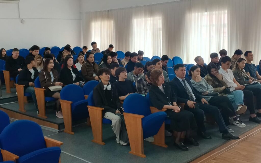 В Esil University прошла встреча в рамках «Недели карьеры» для студентов-юристов